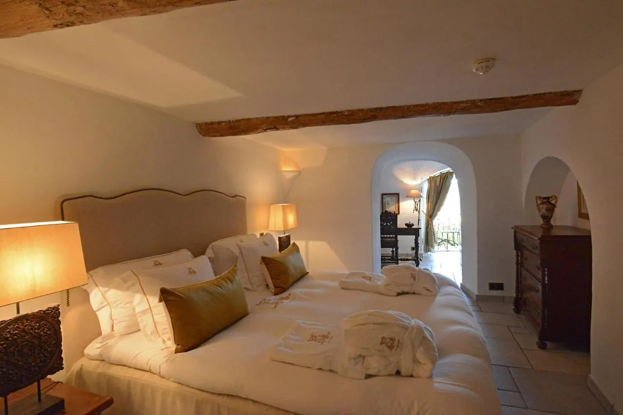 Chateau Le Cagnard كانيو سور مير فندق