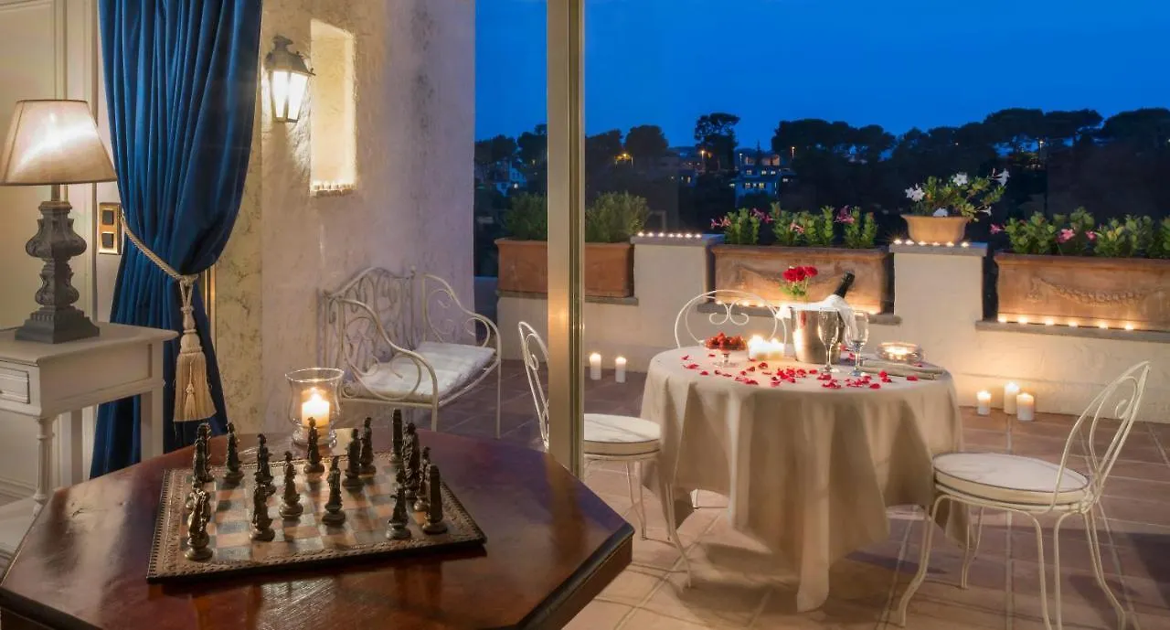فندق Chateau Le Cagnard كانيو سور مير