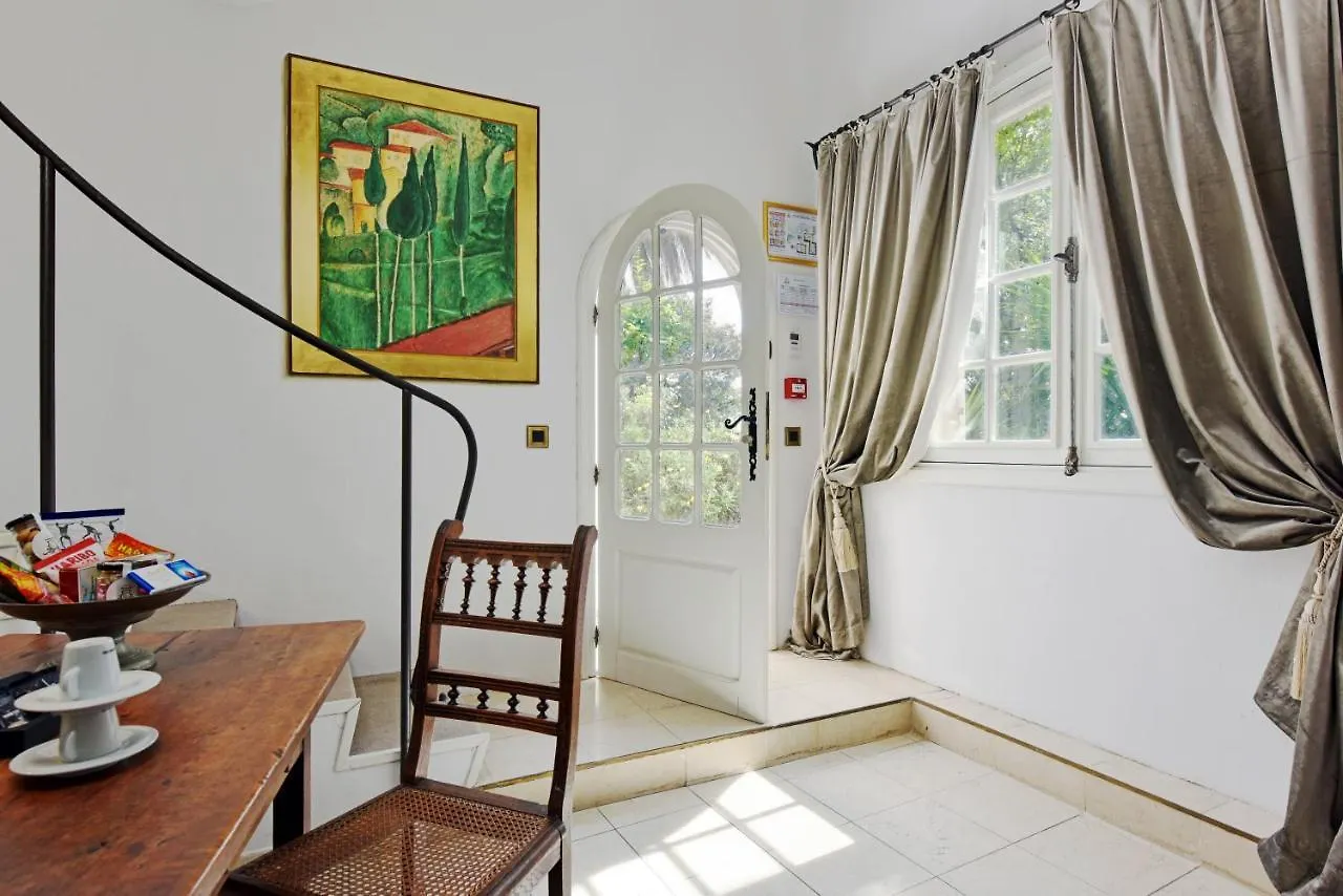 Chateau Le Cagnard Cagnes-sur-Mer 4*,  Frankrijk