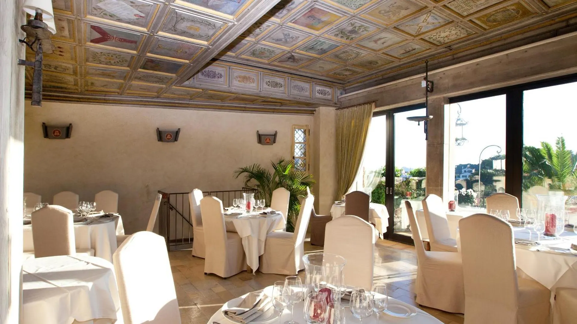 Chateau Le Cagnard كانيو سور مير 4*, كانيو سور مير
