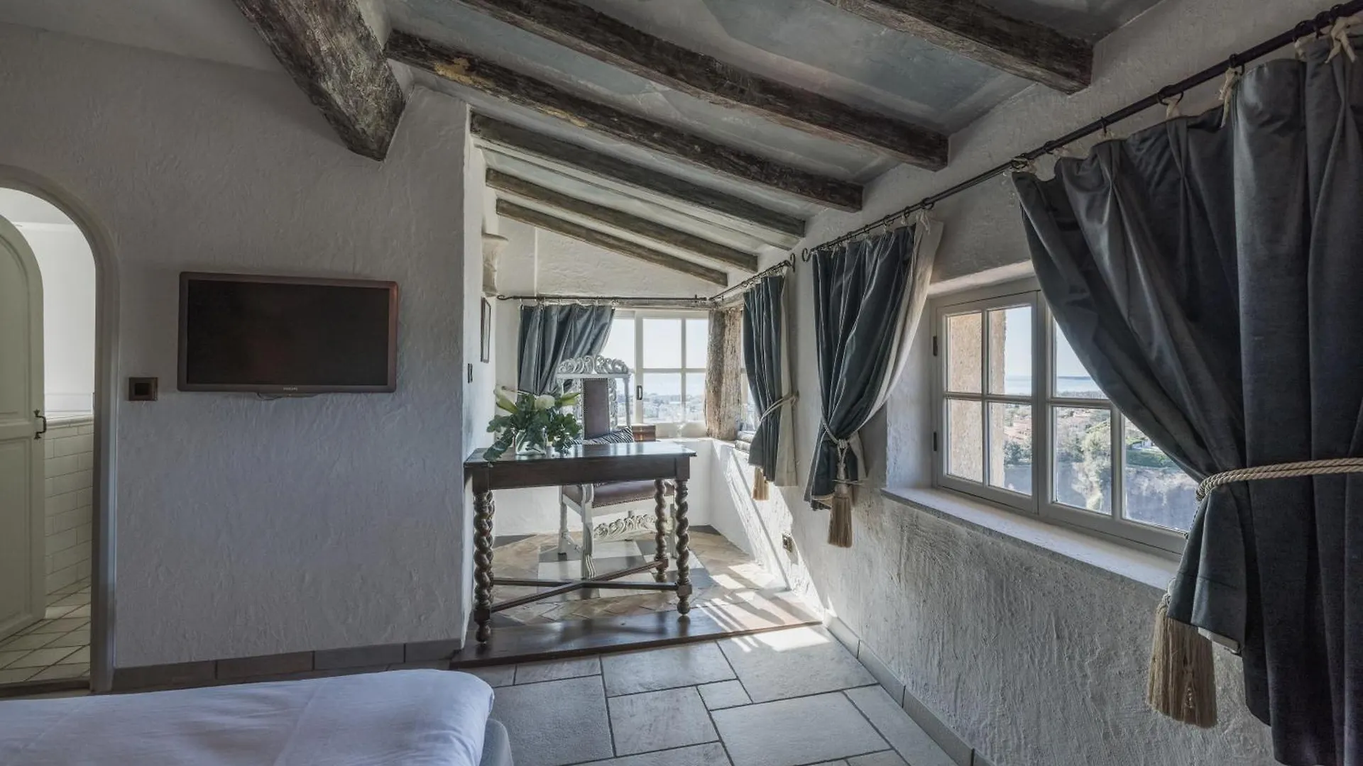 Chateau Le Cagnard كانيو سور مير فندق كانيو سور مير