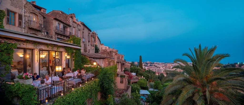فندق Chateau Le Cagnard كانيو سور مير