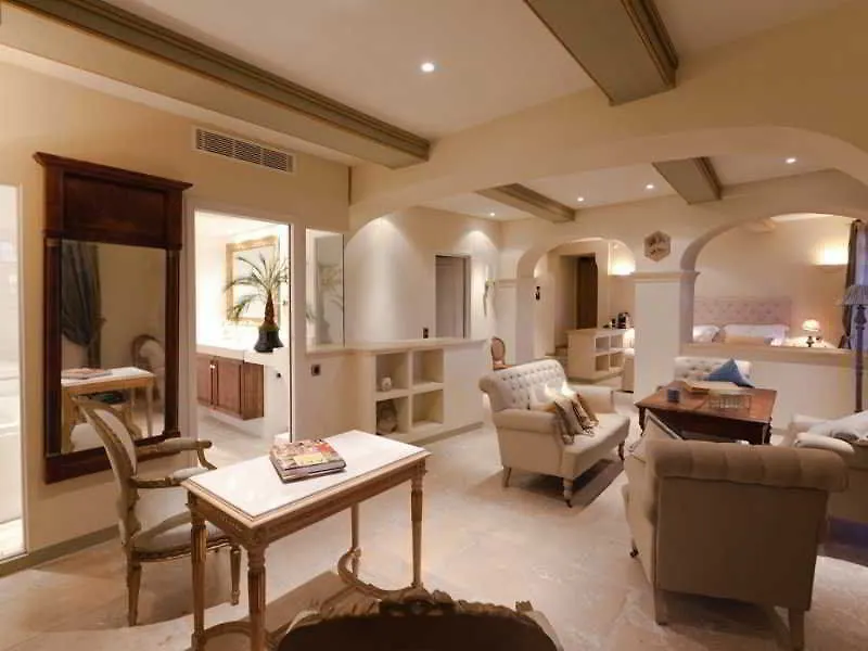 קאן סור מר Chateau Le Cagnard